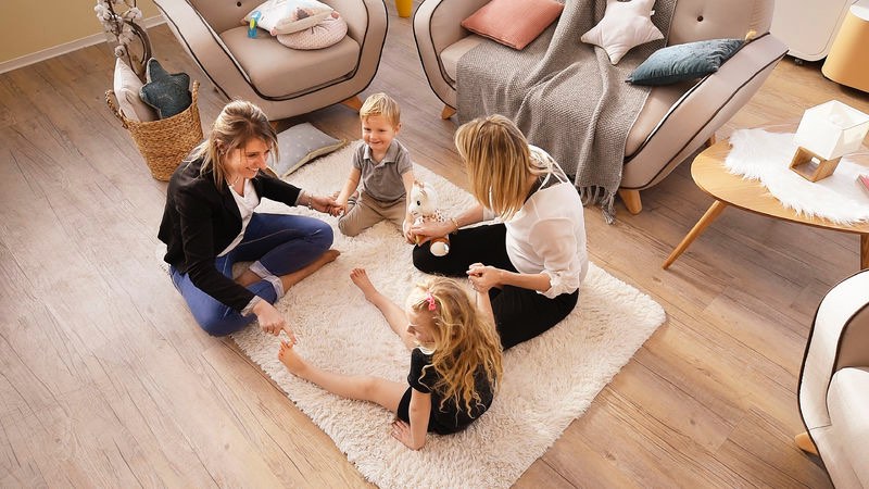 230806_-_Touch_and_play_music_plush_Sophie_la_girafe_-_playing_mode_3-small__1_